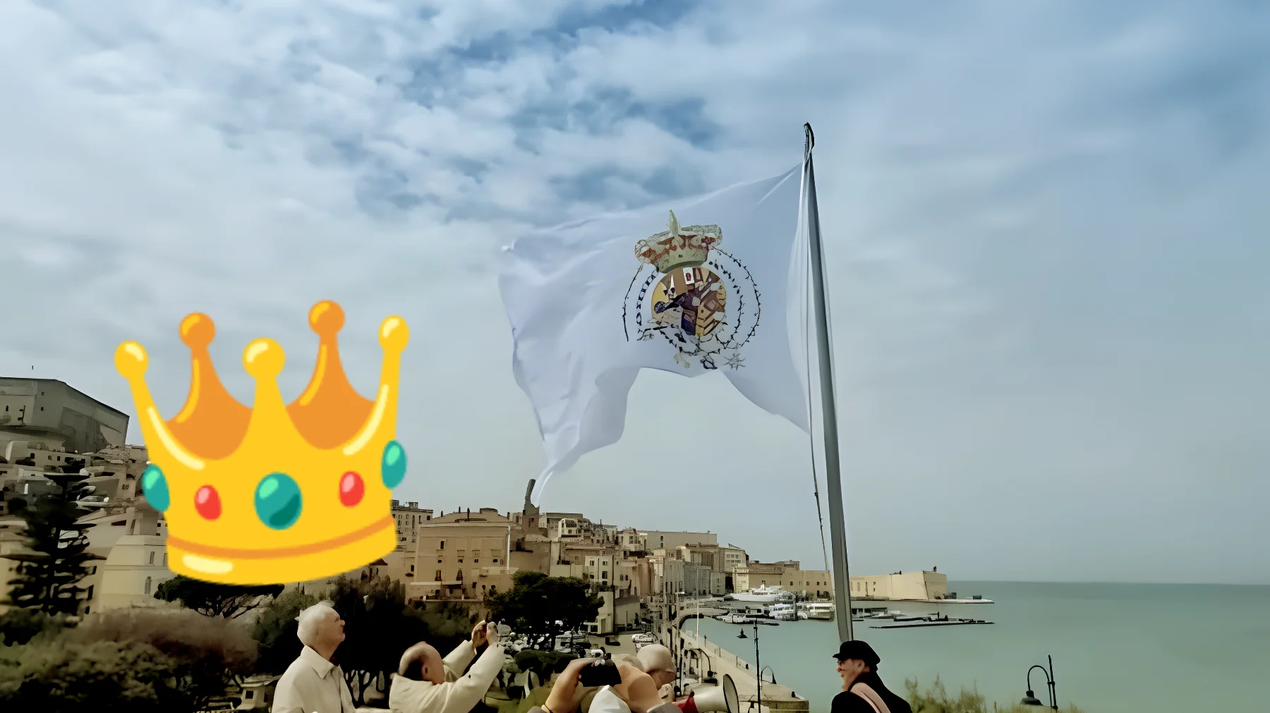 Gaeta sospesa nel tempo: ondeggia la bandiera delle Due Sicilie, ma il ricordo è di lotta e libertà